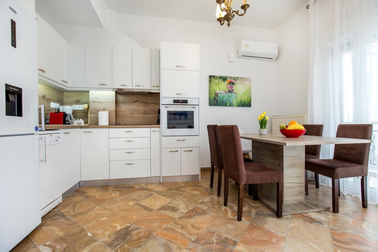 Onarhome Potos Exterior foto
